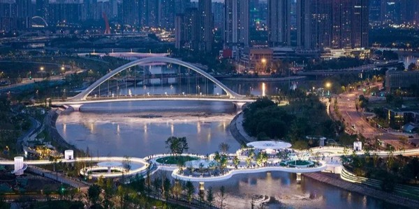 成都漂浮公園，一座橋，九種風景